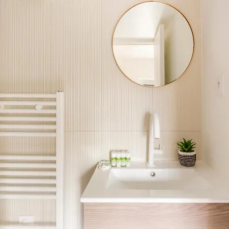 Elegance & Design Center Appartement Parijs