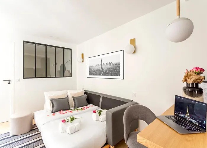 Apartment Elegance & Design Center Paris